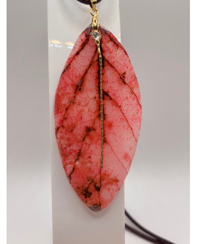 COLLAR ARTESANO DE HOJA NATURAL ESQUELETIZADA