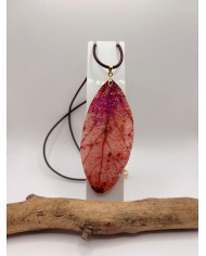 COLLAR ARTESANO DE HOJA NATURAL ESQUELETIZADA