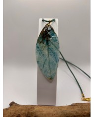 COLLAR ARTESANO DE HOJA NATURAL ESQUELETIZADA