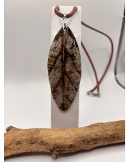 COLLAR ARTESANO DE HOJA NATURAL ESQUELETIZADA