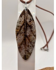 COLLAR ARTESAO DE HOJA NATURAL ESQUELETIZADA