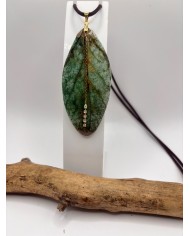 COLLAR ARTESAO DE HOJA NATURAL ESQUELETIZADA