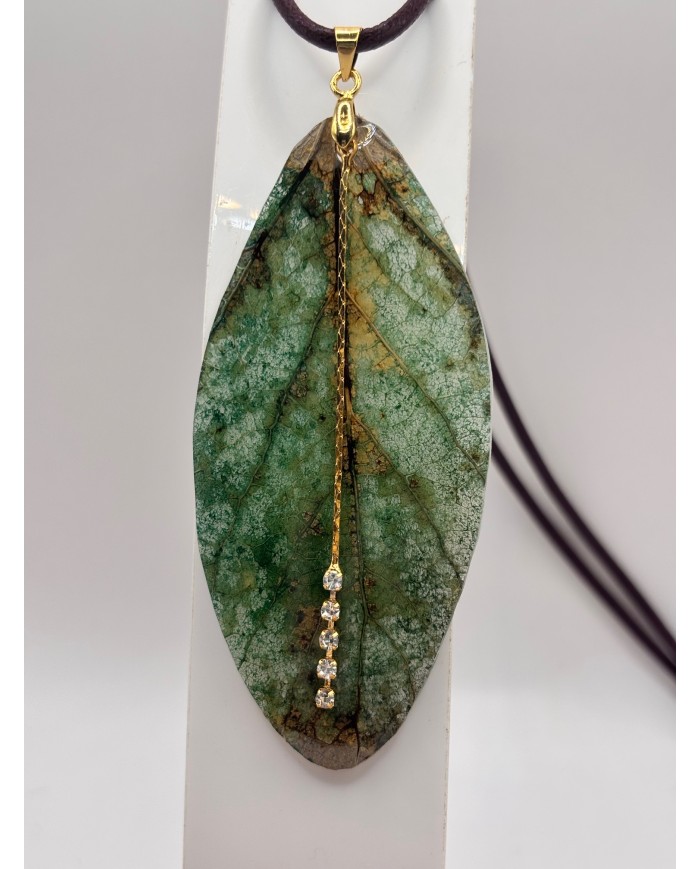 COLLAR ARTESAO DE HOJA NATURAL ESQUELETIZADA