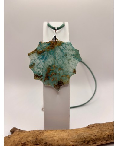 COLLAR ARTESANO DE HOJA  DE  ÁLAMO BLANCO