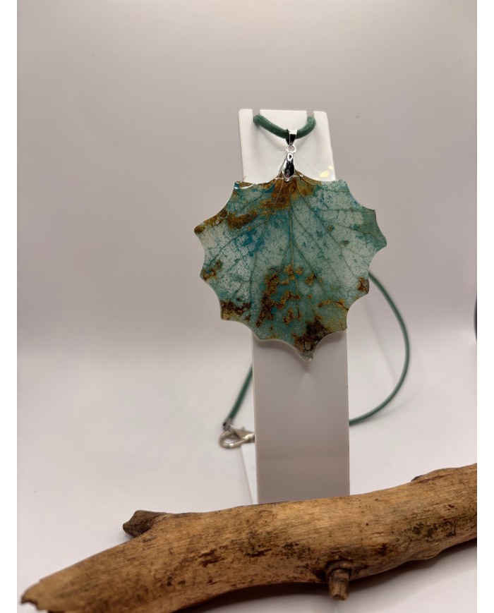 COLLAR ARTESANO DE HOJA  DE  ÁLAMO BLANCO