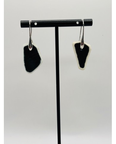 PENDIETES DE PORCELANA DESGASTADA POR EL MAR