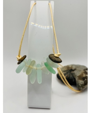 COLLAR ARTESANO DE CRISTAL MARINO  Y CUERO