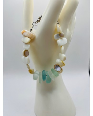 PULSERA  DE CRISTAL MARINO Y NÁCAR