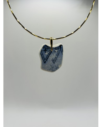 COLLAR ARTESANO DE PORCELANA ANTIGUA