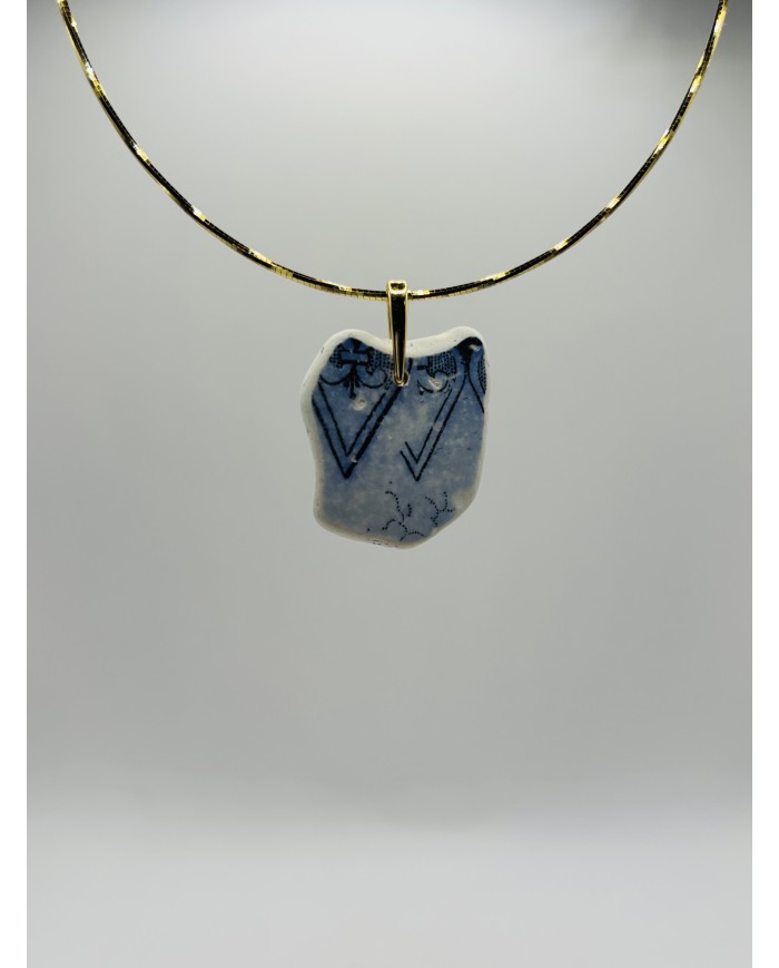 COLLAR ARTESANO DE PORCELANA ANTIGUA
