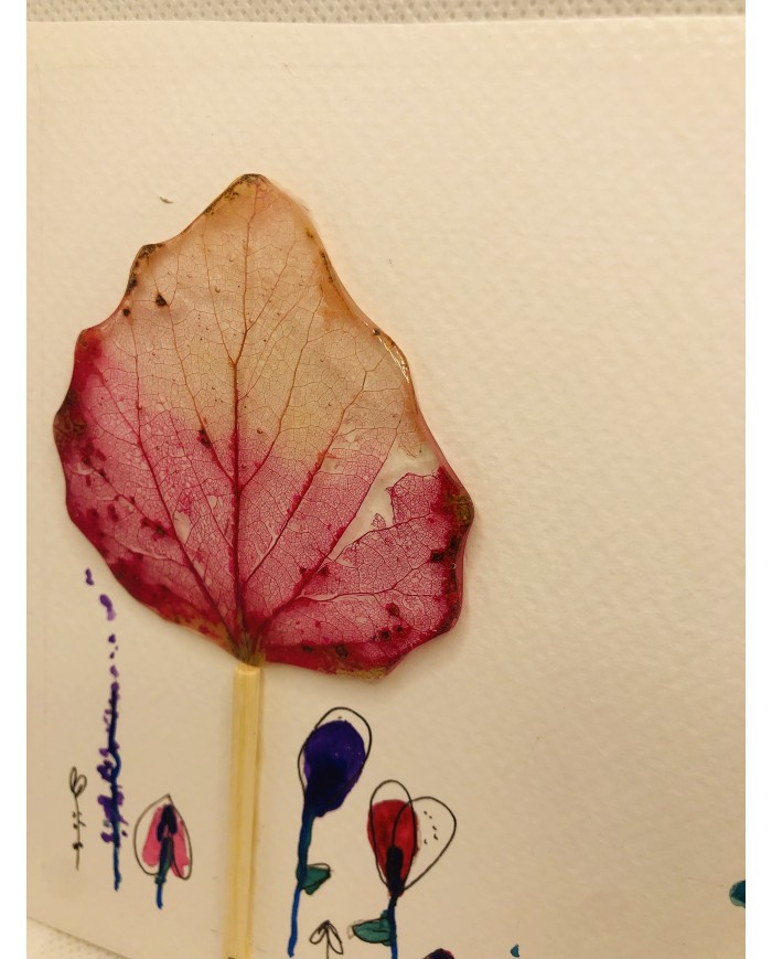 Ilustración pintada a mano con hoja natural esqueletizada