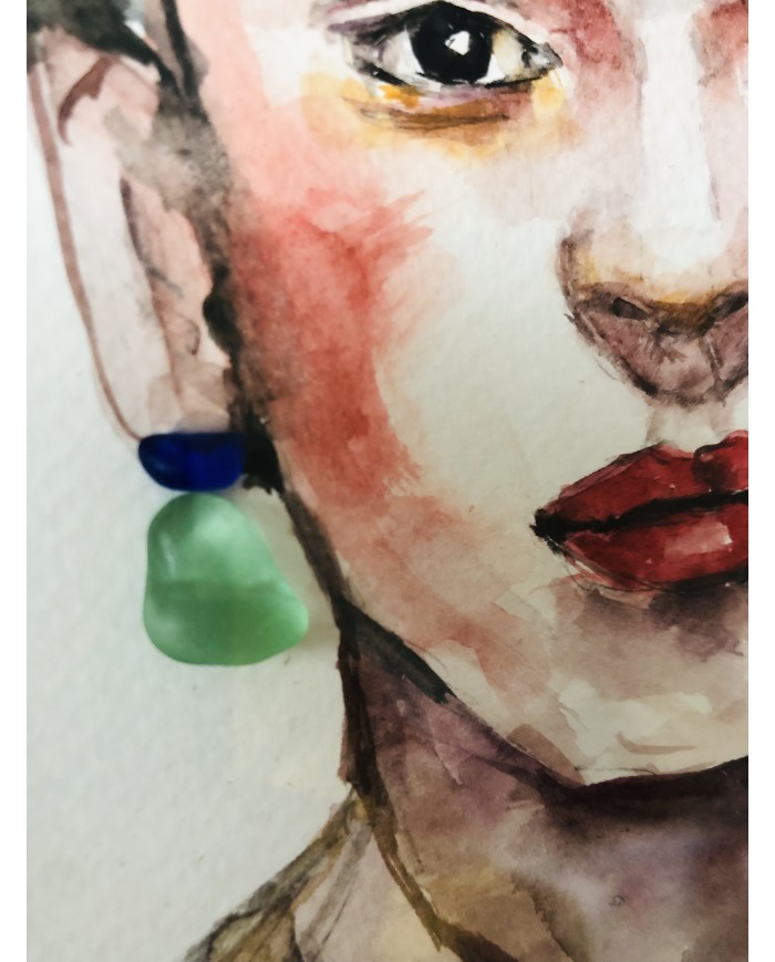 Ilustración pintada con acuarela, hojas y cristal marino