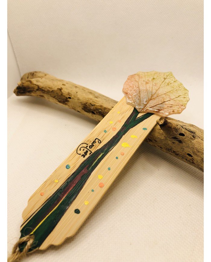 Marcapáginas de hoja natural esqueletizada de álamo