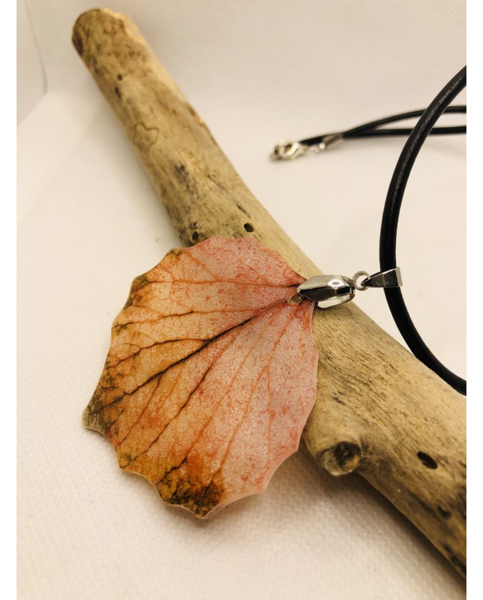 COLLAR ARTESANO de hoja natural de hoja