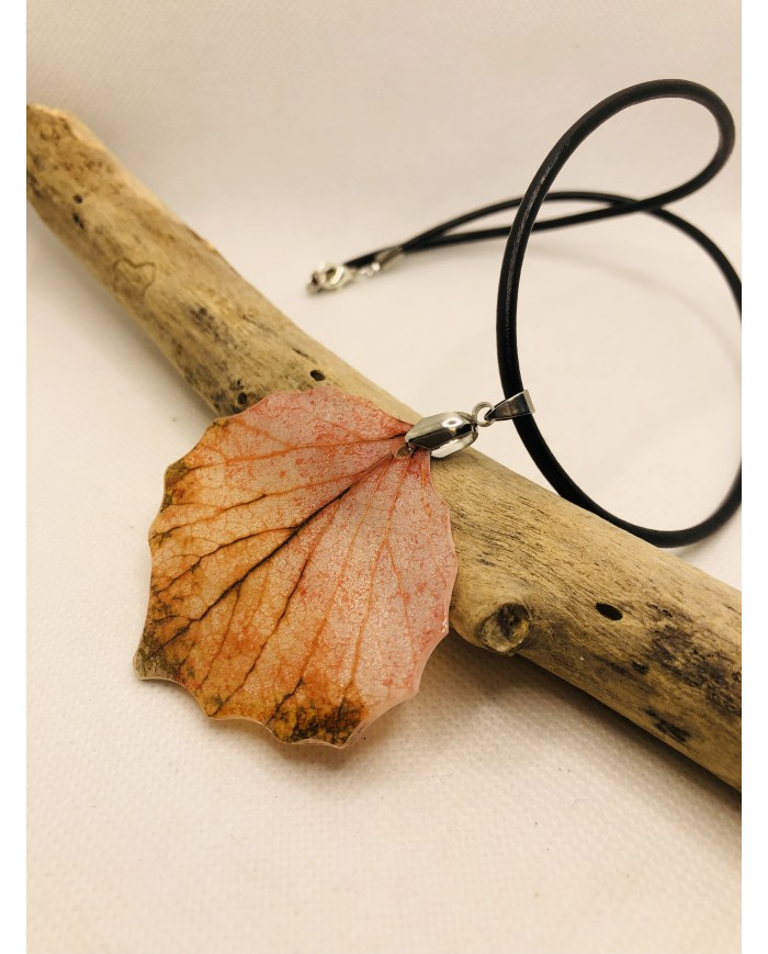 COLLAR ARTESANO de hoja natural de hoja