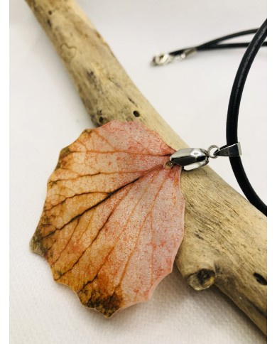 COLLAR ARTESANO de hoja natural de hoja
