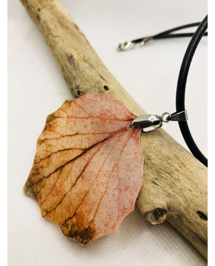 COLLAR ARTESANO de hoja natural de hoja