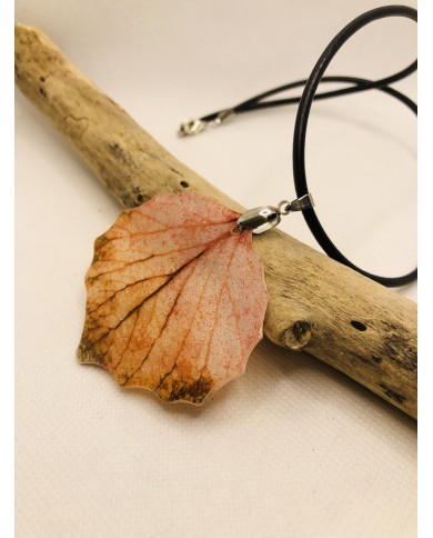 COLLAR ARTESANO de hoja natural de hoja