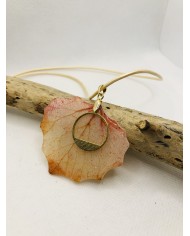COLLAR artesano de hoja natural esqueletizada