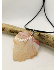 COLLAR artesano de hoja natural esqueletizada